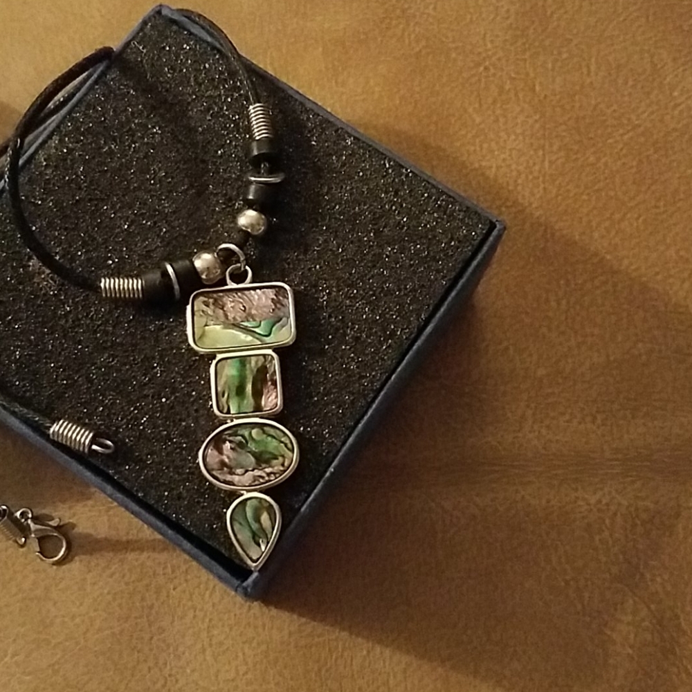 Necklace - Picture 3 of 4